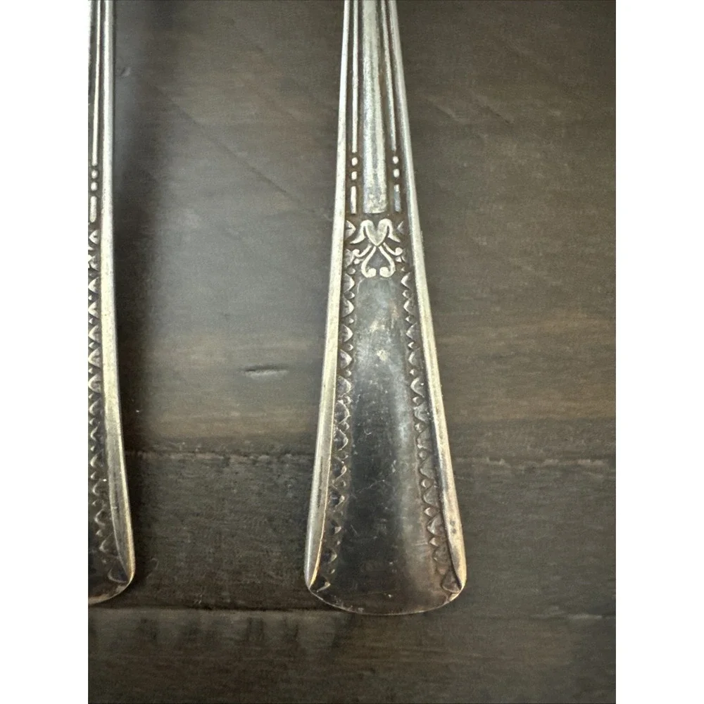 International Silver Fashion INS68 Silverplate 1 Fork 3 Spoons Silverplate-4 Pcs